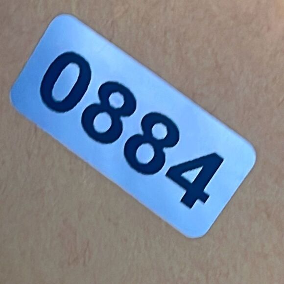 Vintage Native American Sterling Silver and Malachite screwback earrings. - Picture 7 of 7